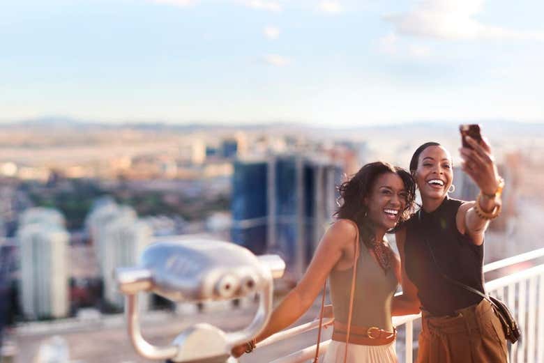 Vue depuis la terrasse de la Strat Observation Deck