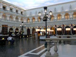 Venetian, Place Saint-Marc