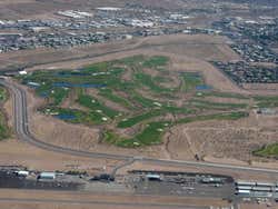 Terrains de golf dans le désert