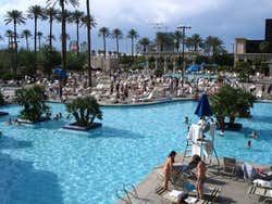 Hotel Luxor, piscines